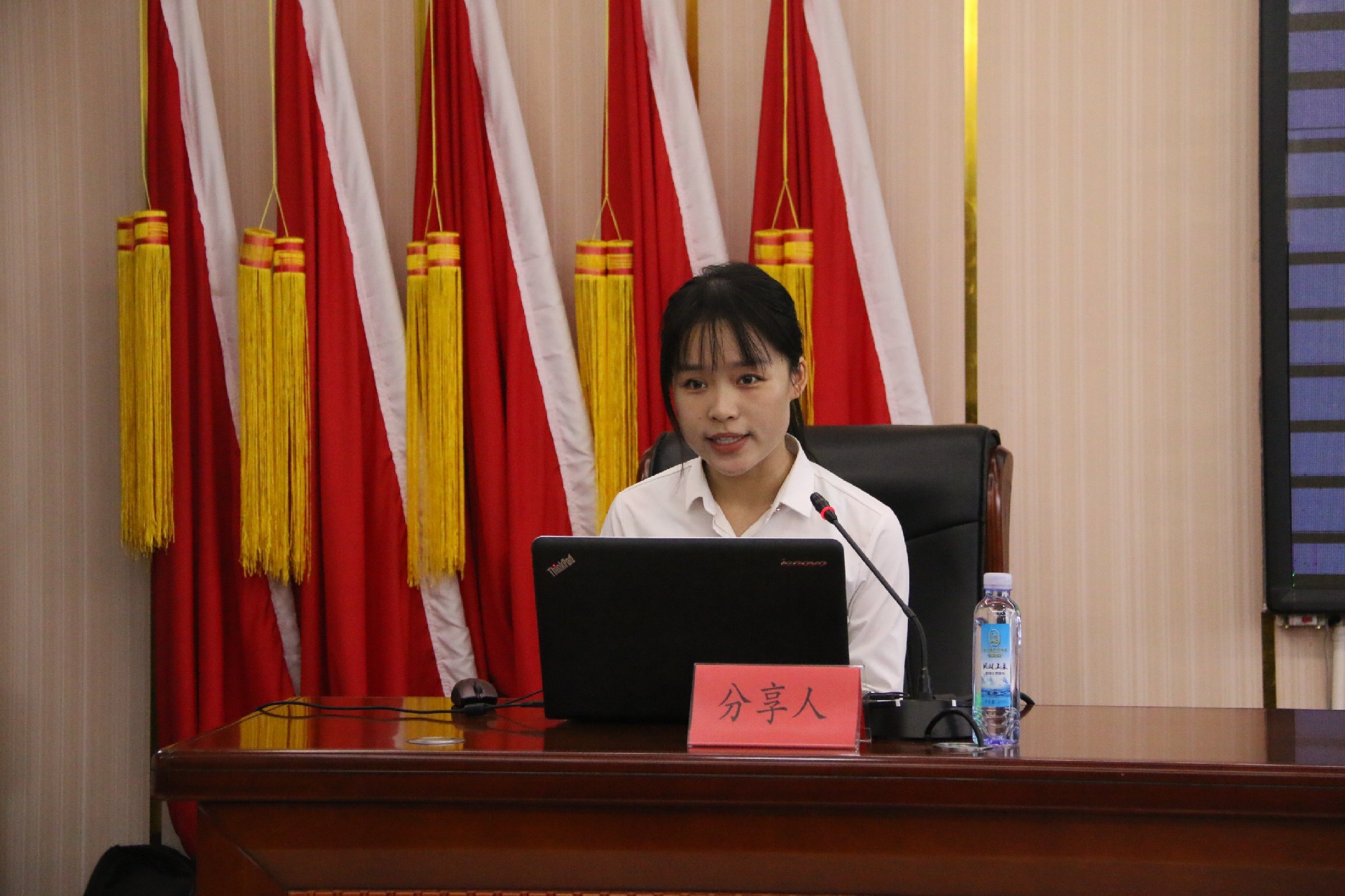 墨香四溢 “书香恒信彩”绽放思想之花 ——恒信彩建设集团“书香恒信彩”读书分享会精彩回顾 (第一期②)